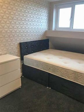 110 Fabian Way F7